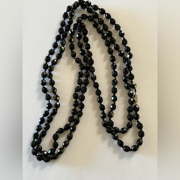 Vintage Chic Black Jet Bead Rope Necklace Bracelet 5 feet + Gift Bag - Picture 2 of 4